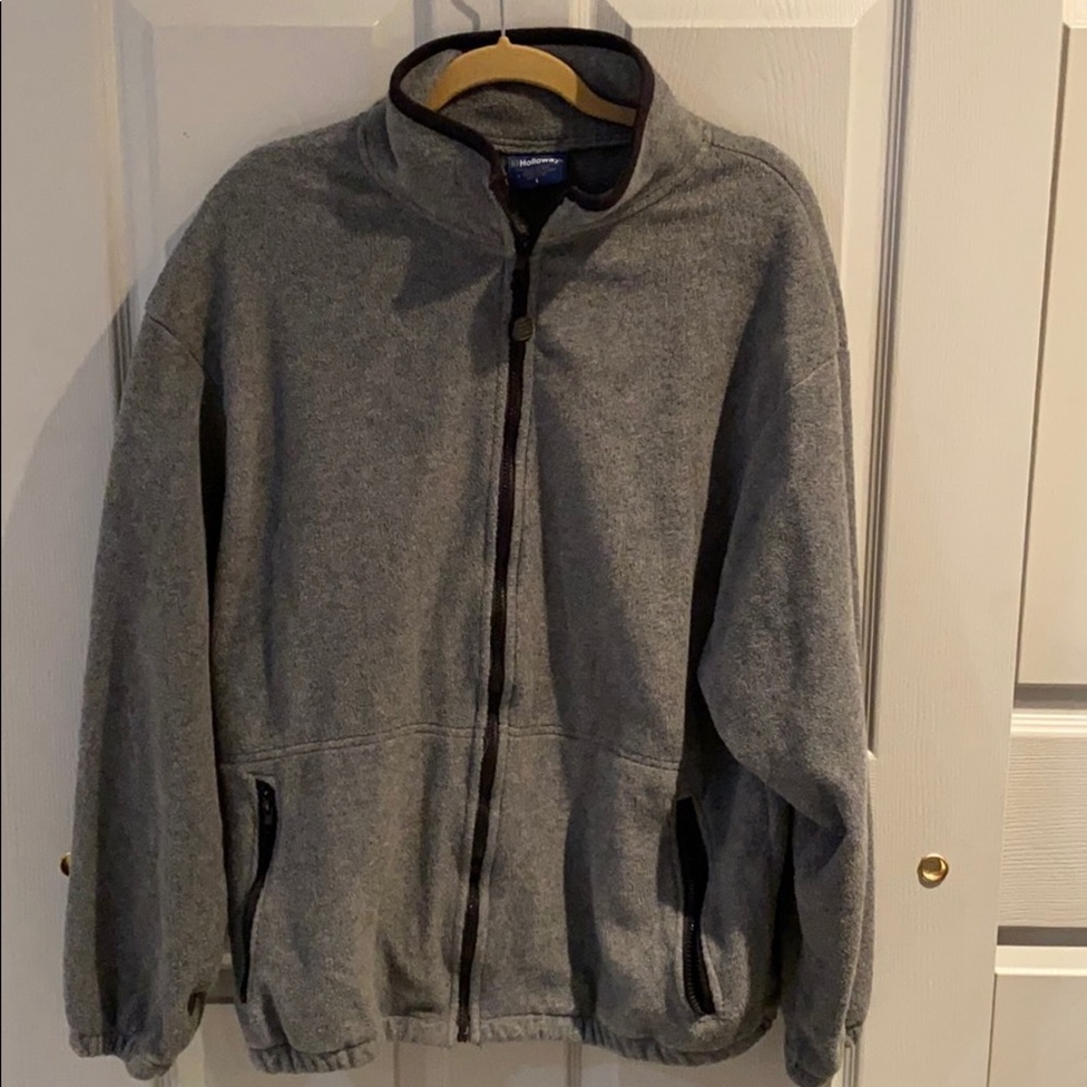 Men’s Gray Lightweight Zippered Jacket